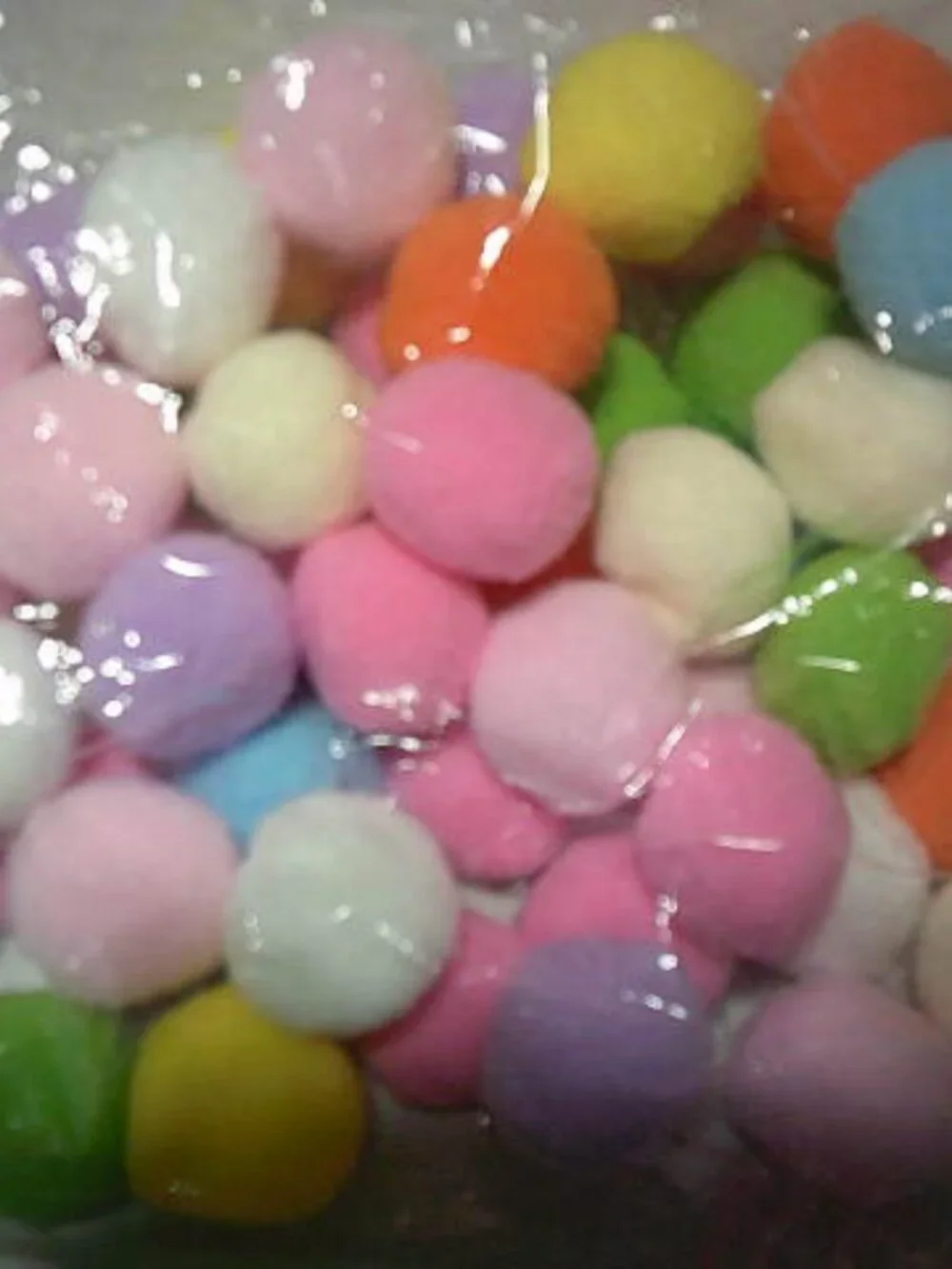 NEW 50 ASSORTED COLORS POM POM BALLS CRAFTING FABRIC PLAY CAT KITTEN FUZZY BALL